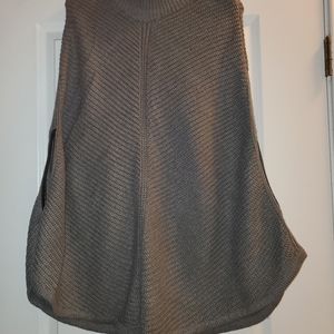 Gray knitted poncho